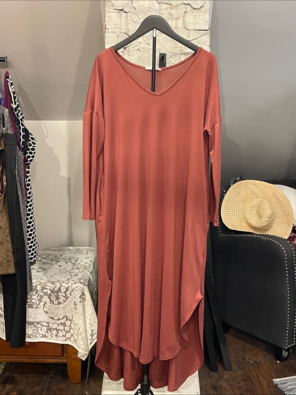 entro Rust High-Low V-Neck Maxi Dress
